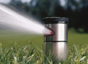 Gartenbewsserungen mit Getrieberegner bzw. Turbinenregner